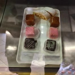 Visszajövök Kávézó & Étterem Budapest - Étel/ital