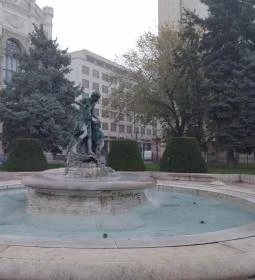 Vízcsorgató gyermekek kútja