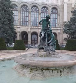 Vízcsorgató gyermekek kútja