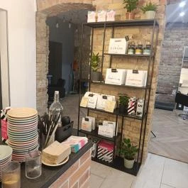 Volume - Cut, Coffee, Culture Budapest - Belső
