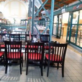 Vörös Homár Belvárosi Halpiac & Gasztrobár, Budapest - Belső