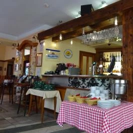 Vörös Postakocsi Étterem, Budapest - Belső