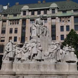 Vörösmarty Mihály szobra Budapest - Egyéb