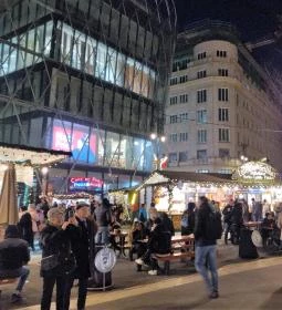Vörösmarty téri adventi vásár