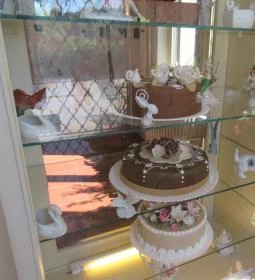 Vörösvár Cukrászda