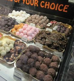 Vörösvár Cukrászda