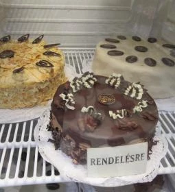 Vörösvár Cukrászda