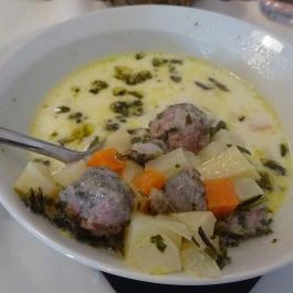 Walter Vendéglő Perbál - Étel/ital