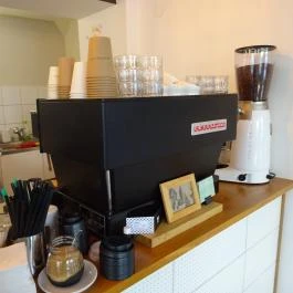 Warmcup Budapest - Belső