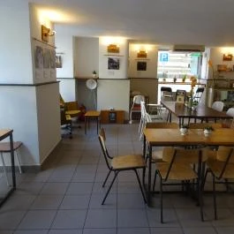 Warmcup Budapest - Belső