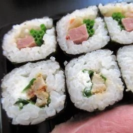 Wasabi Running Sushi & Wok Restaurant - Szépvölgyi út, Budapest - Étel/ital