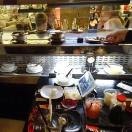 Wasabi Running Sushi & Wok Restaurant - MOM Park Budapest - Étel/ital