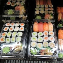 Wasabi Running Sushi & Wok Restaurant - MOM Park Budapest - Étel/ital