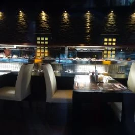 Wasabi Running Sushi & Wok Restaurant - Podmaniczky utca Budapest - Belső