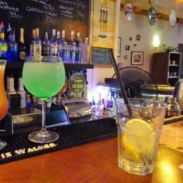 Whiskers Cat Pub Budapest - Étel/ital