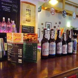 Whiskers Cat Pub Budapest - Belső