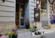 Wines 'n' Roses Budapest