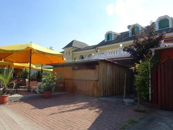 Y Cocktail Bar & Club Balatonlelle