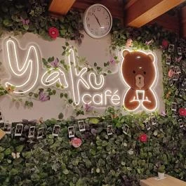 Yaku Café, Budapest - Belső
