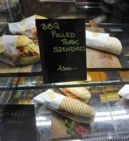 Yellow Bistro & Bar - Danubius Hotel Helia