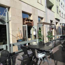 Yes, Gertrude, Budapest - Külső kép