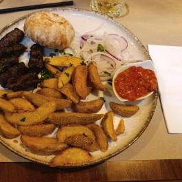 Yugo Resto bar Budapest - Étel/ital