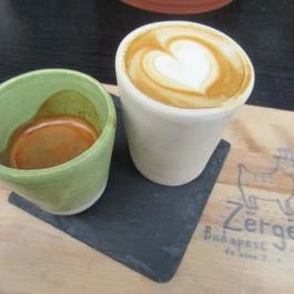 Zërgë Coffeeshop Budapest - Étel/ital