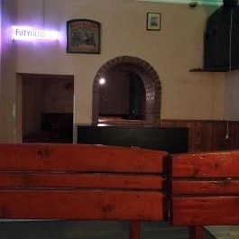 Zaki-Zug Söröző, Esztergom - Belső