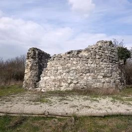 Kerekszenttamási templomrom , Zámoly - Külső kép