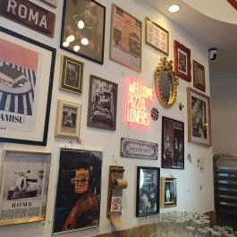 ZAZO PIZZÉRIA Budapest - Belső