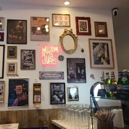ZAZO PIZZÉRIA Budapest - Belső