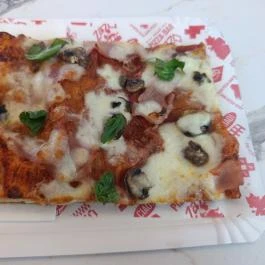 ZAZO PIZZÉRIA Budapest - Étel/ital