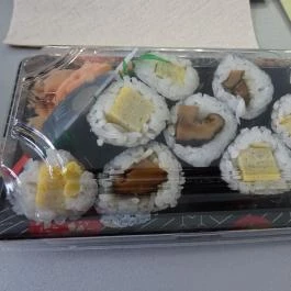 Zelefánt Bistro & Sushi Bar Budapest - Étel/ital