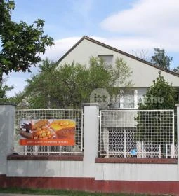 Zelenák Sütiház - Gitár utca