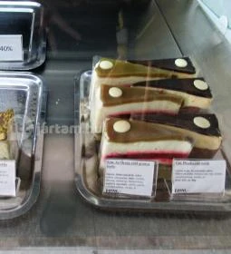 Zelenák Sütiház - Gitár utca