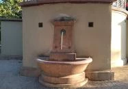 Zenélő kút Budapest