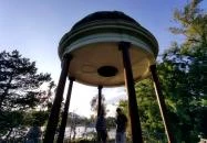 Zenélő kút Budapest