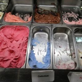 Zengő Cukrászda, Pécsvárad - Egyéb