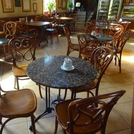 Zila Kávéház, Étterem & Cukrászda Budapest - Belső