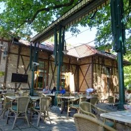 Zila Kávéház, Étterem & Cukrászda Budapest - Külső kép