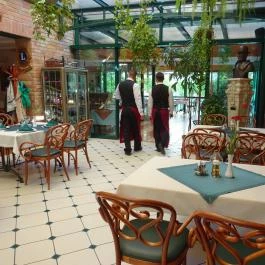 Zila Kávéház, Étterem & Cukrászda Budapest - Belső