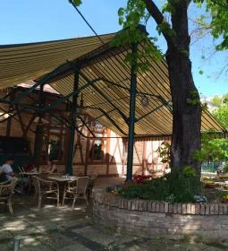 Zila Kávéház, Étterem & Cukrászda