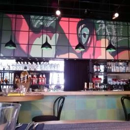 Zizi Bubbles & Tapas, Budapest - Belső