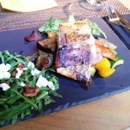 Zizi Bubbles & Tapas, Budapest - Étel/ital