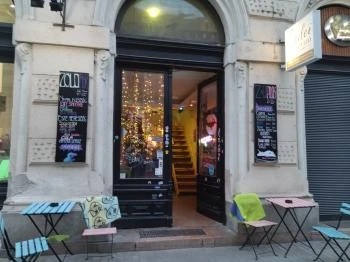 Zöld Pink - Just a Drink Budapest