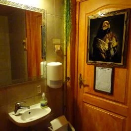 Zöld Teknős Barlangja - Native Teaház Budapest - Mosdó