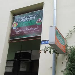 Zöldházak Fagyizó és Cukrászda Cegléd - Külső kép