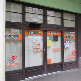 Zöldházak Fagyizó és Cukrászda, Cegléd - Külső kép