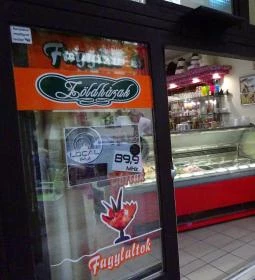 Zöldházak Fagyizó és Cukrászda