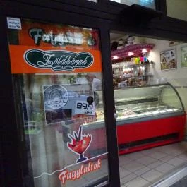 Zöldházak Fagyizó és Cukrászda, Cegléd - Külső kép